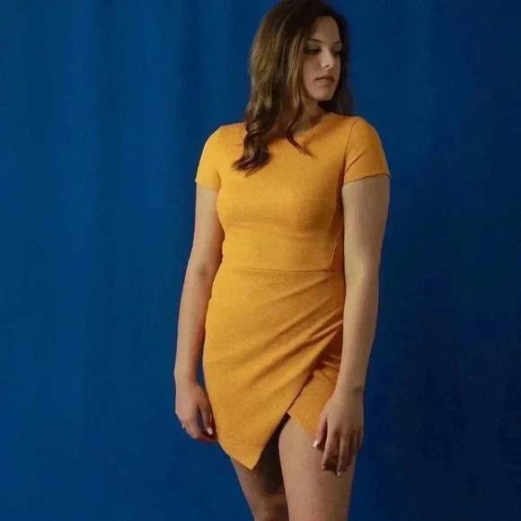 NEW H&M Mustard Yellow Dress - 8 - Picture 5 of 10